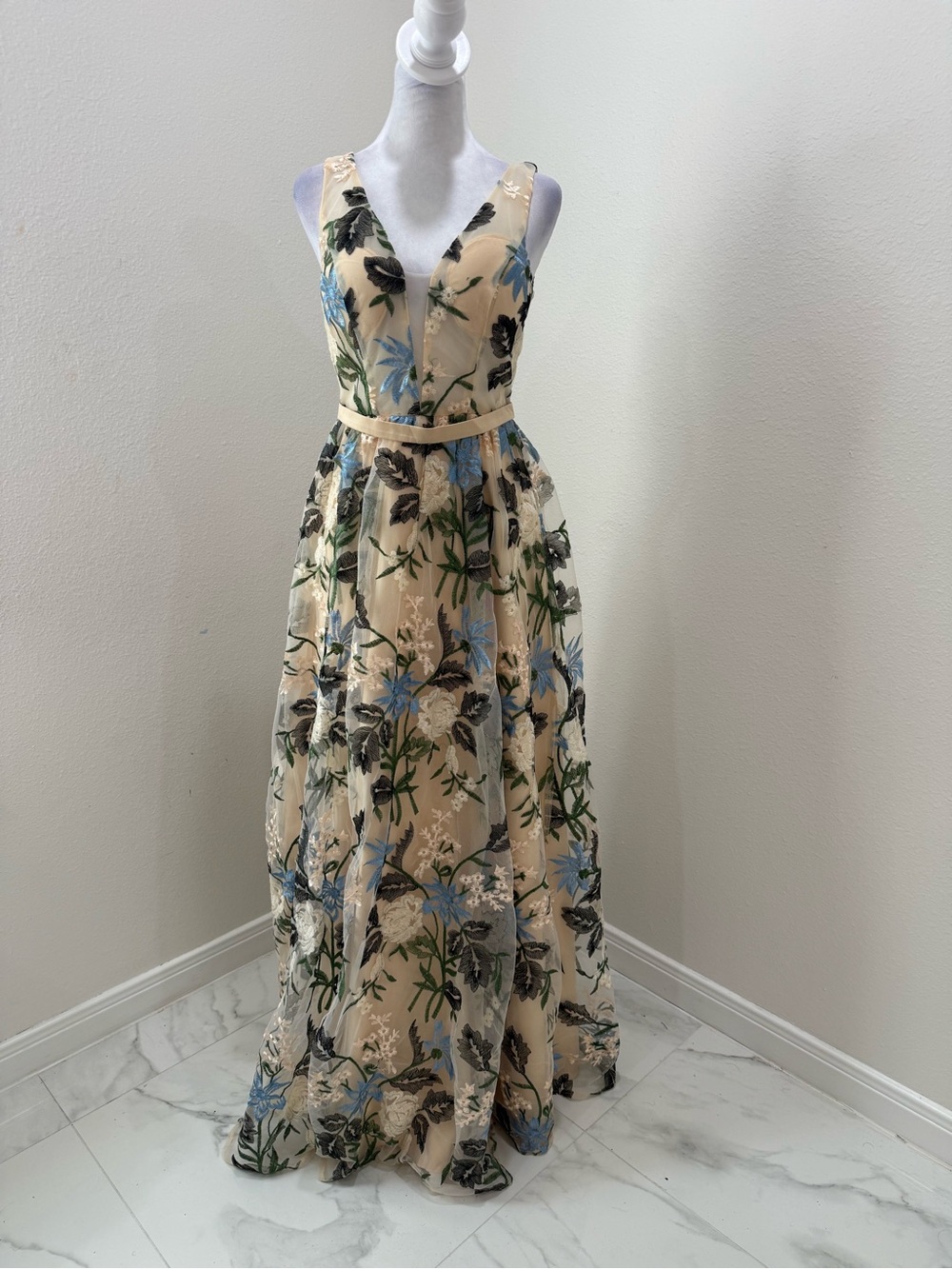 Faeriesty Floral dress, embroidered maxi, formal evening gown, size S, NWOT